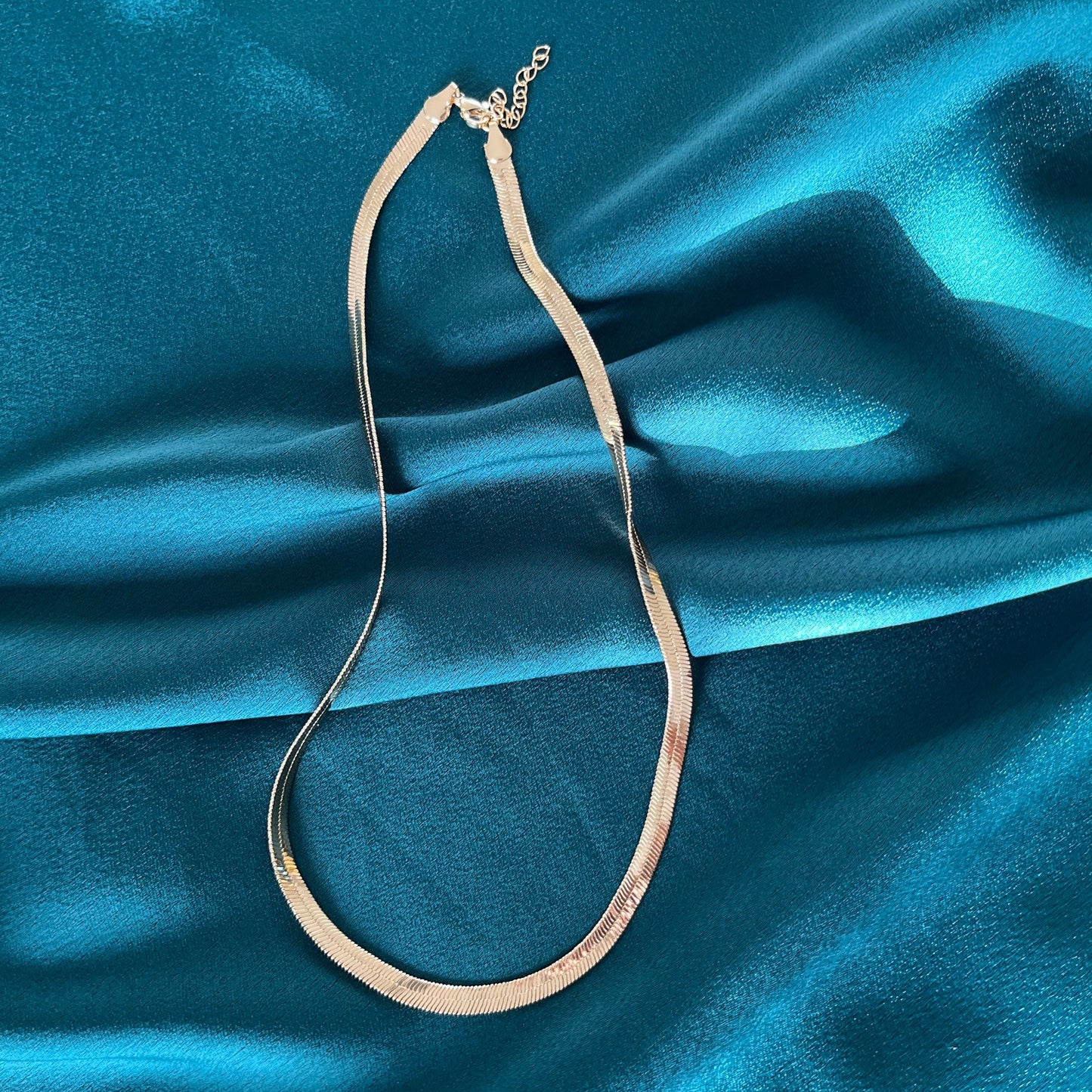 Corina chunky necklace